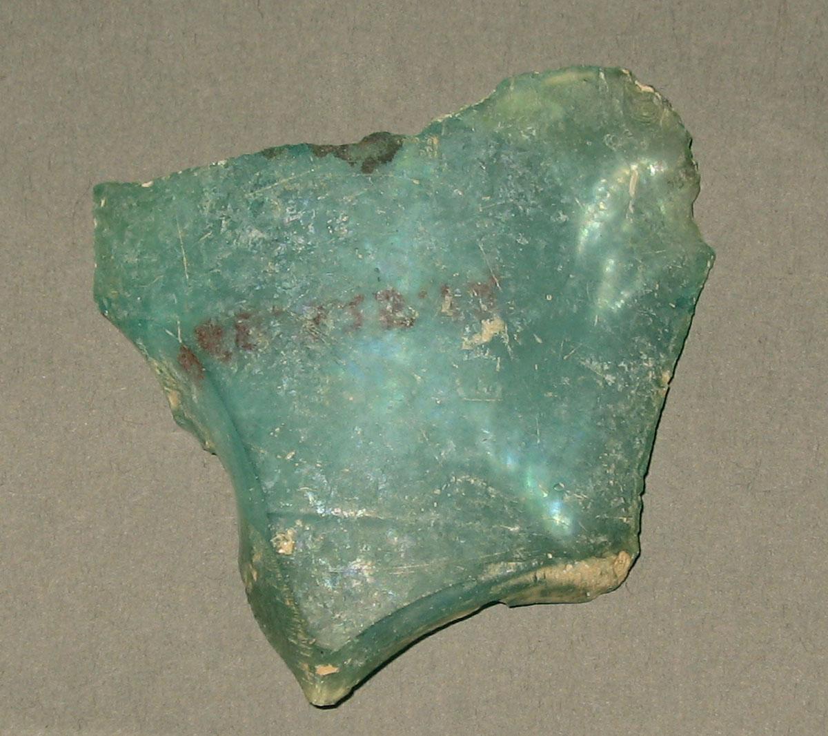 1968.0325.012 Glass fragment