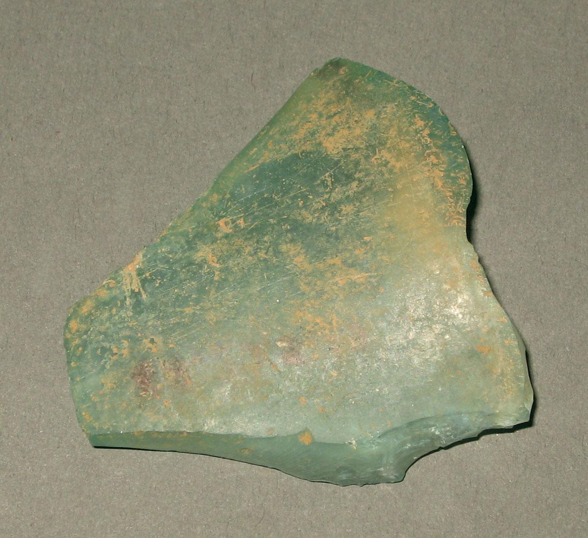 1968.0325.013 Glass fragment