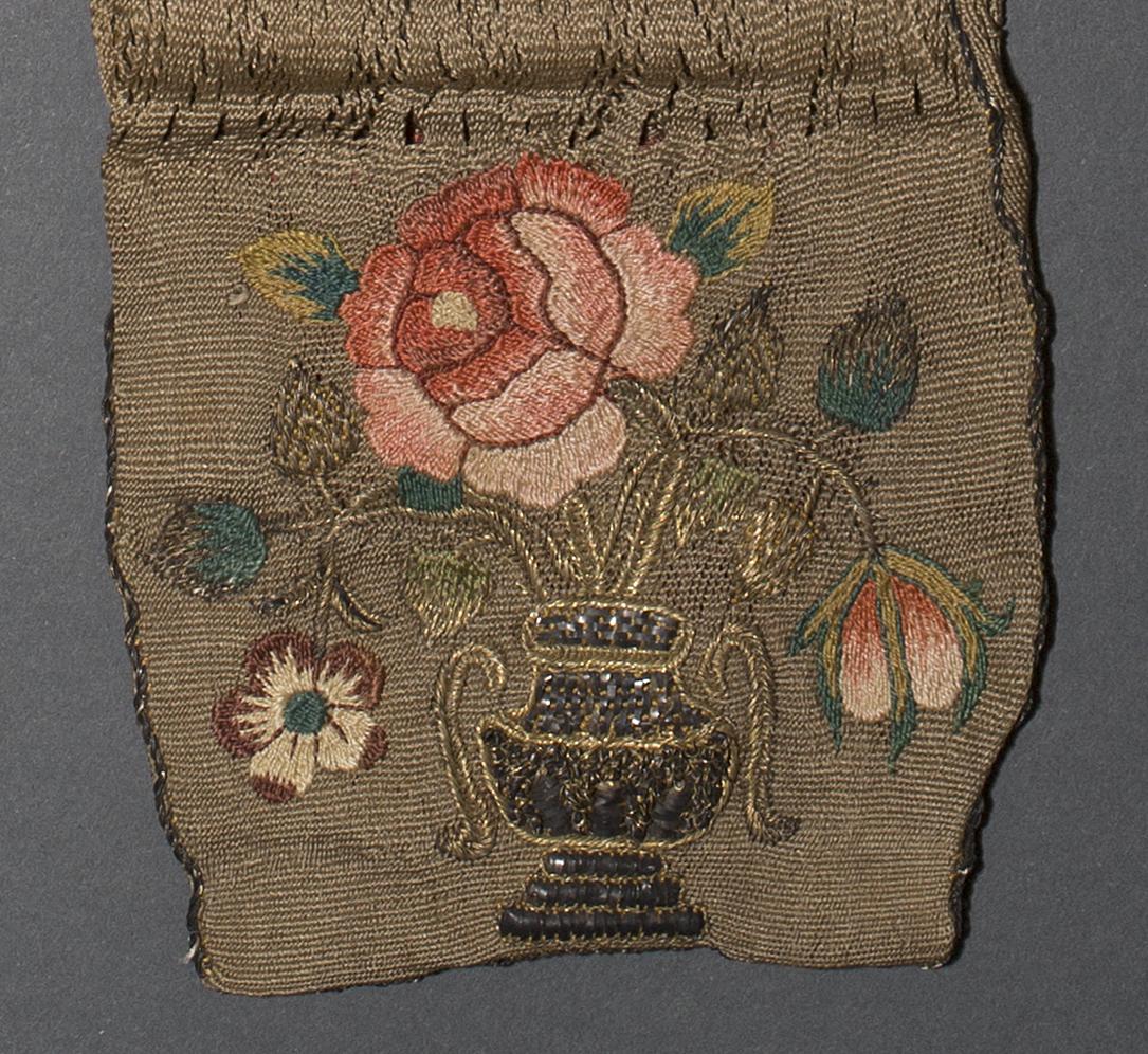 1968.0329 Purse, Detail 2