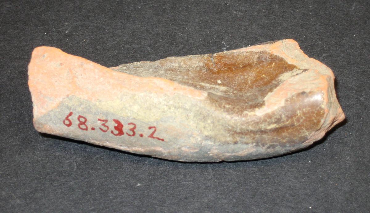 1968.0333.002 Ceramic fragment