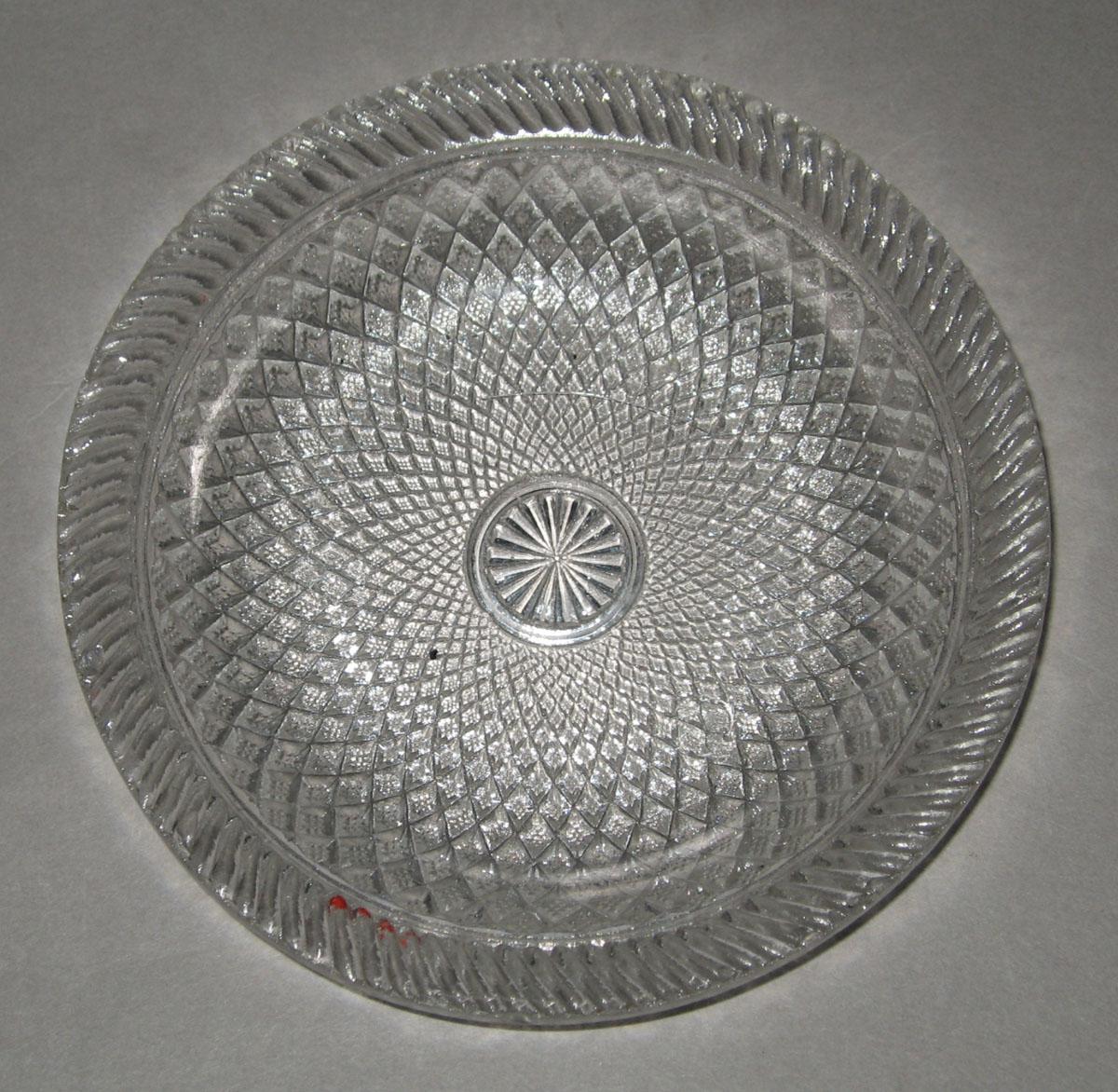 1968.0348 Glass bowl