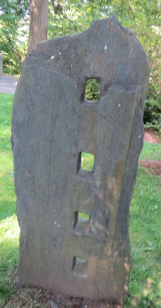 1968.0350.006 A gate post