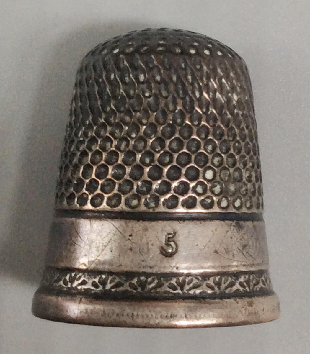 1968.0356 G Thimble, detail 1