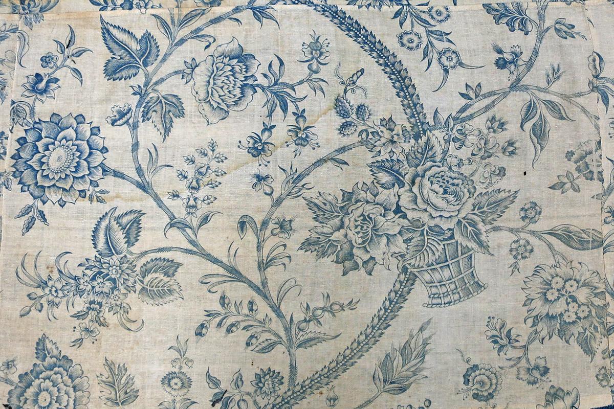 T2170 Textile, printed design repeat