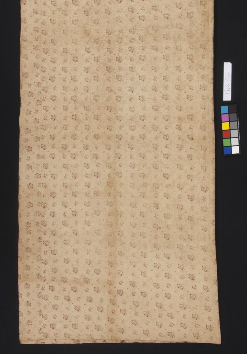 1968.0366 Quilt, reverse, folded 1