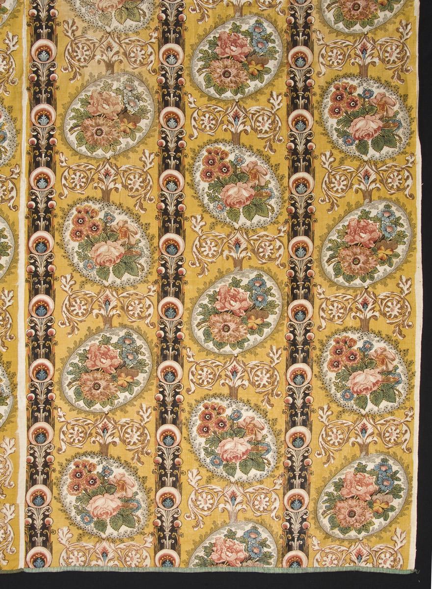 T2062 Textile, printed, design repeat