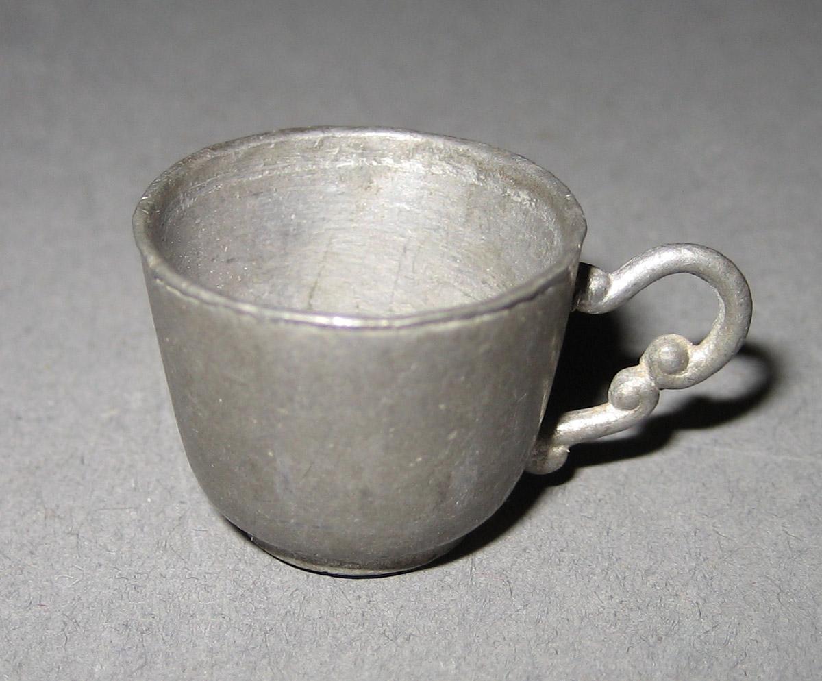 1968.0610.006 Teacup