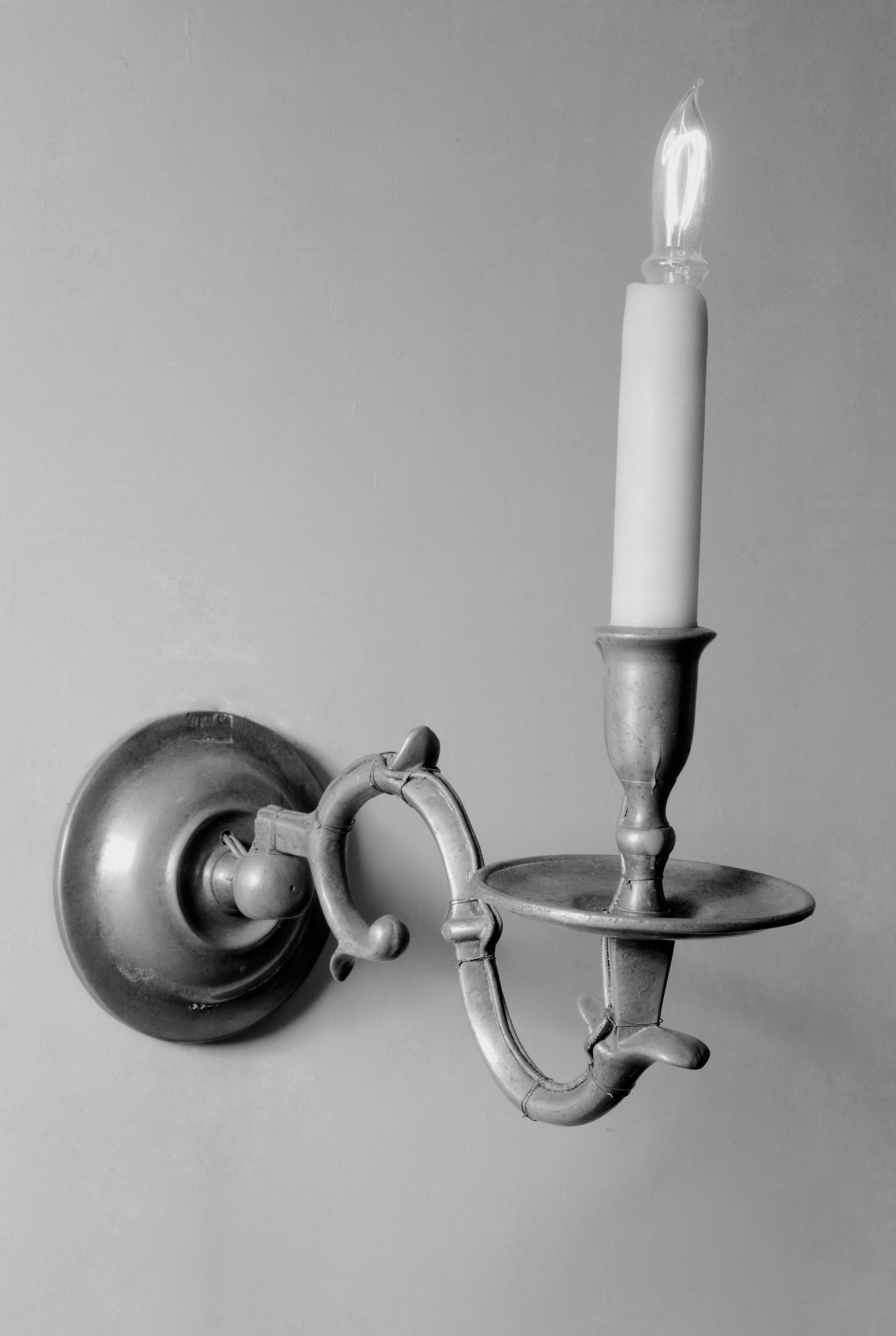 1968.0613.002 A, B Pewter sconce