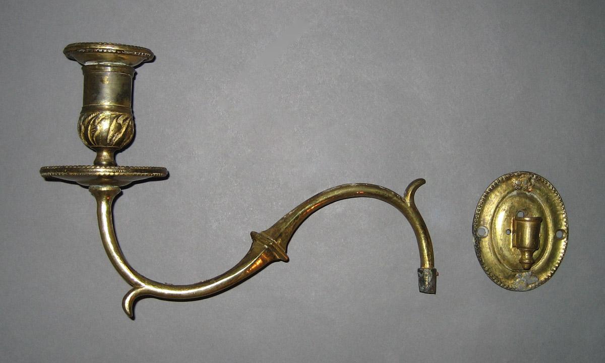 1968.0629.002 Sconce