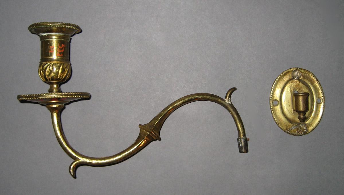 1968.0629.003 Sconce