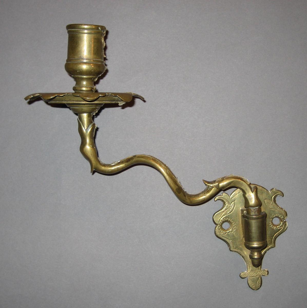 1968.0637.001 Sconce