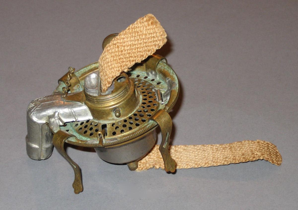 1968.0642 Lamp