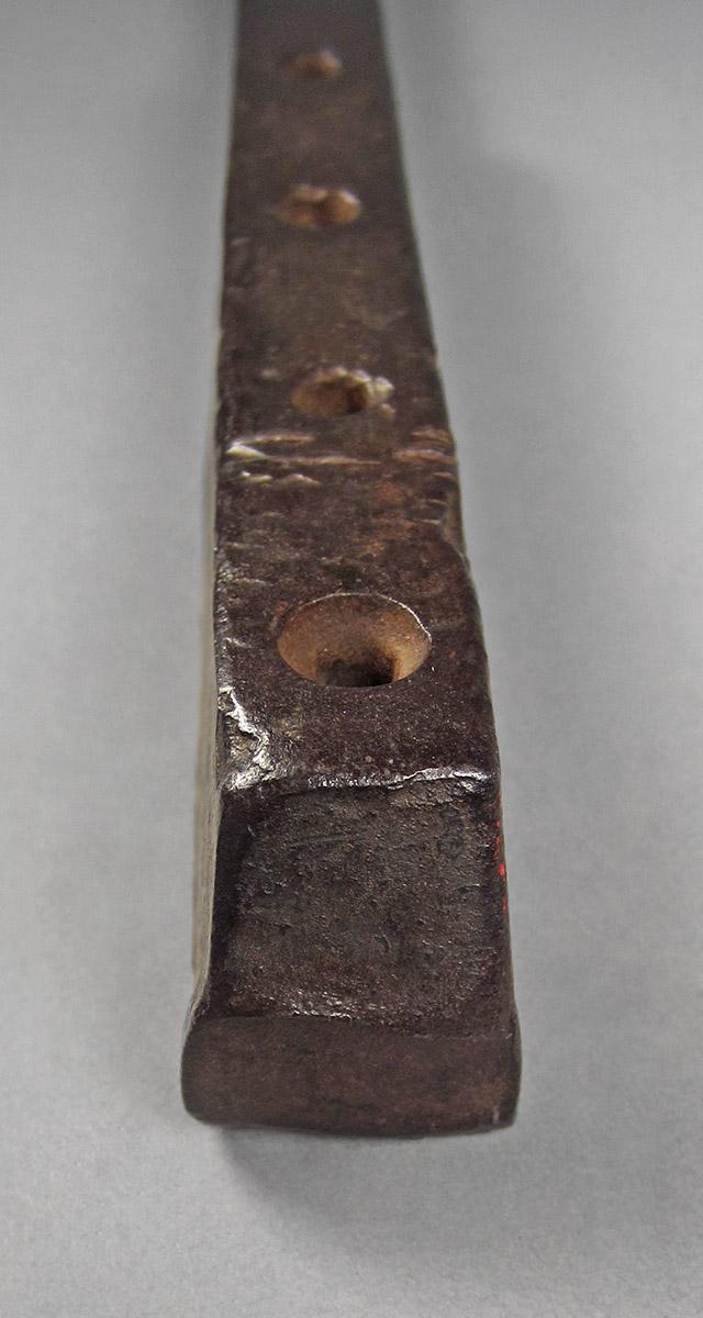 1968.0648, Draw plate, end 1