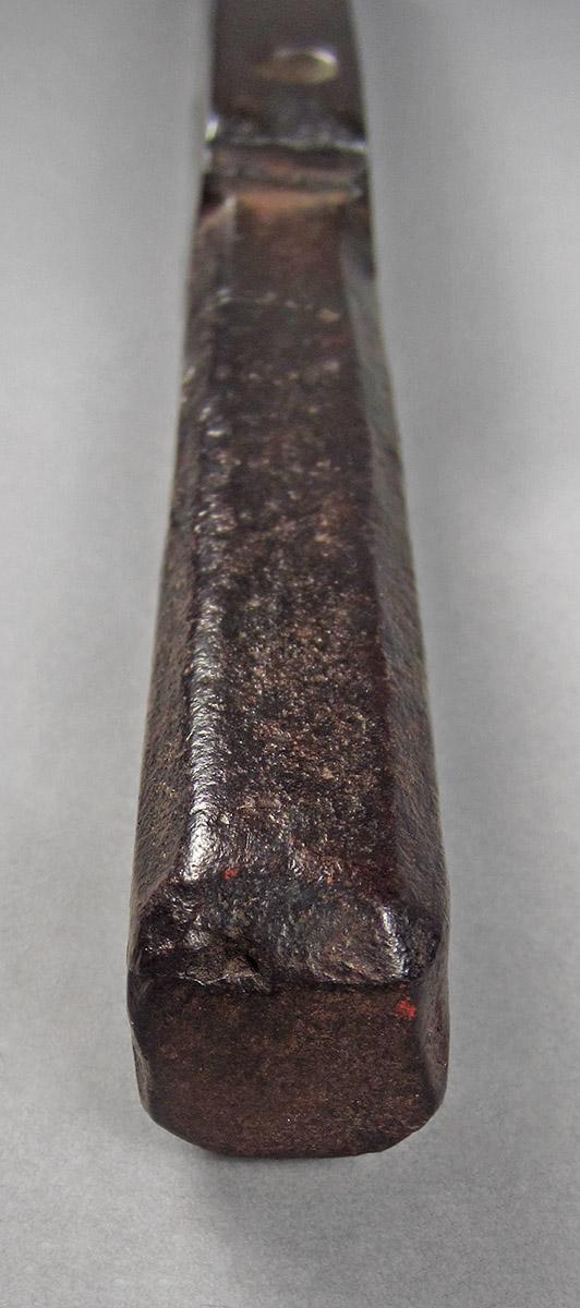 1968.0648, Draw plate, end 2