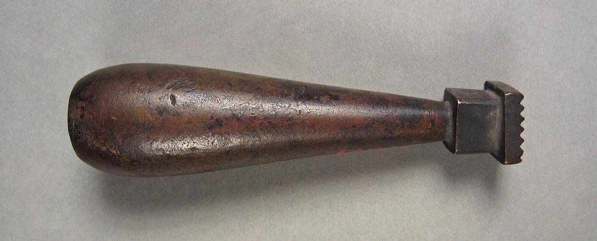 1957.0026.481, Stippling tool, side 1