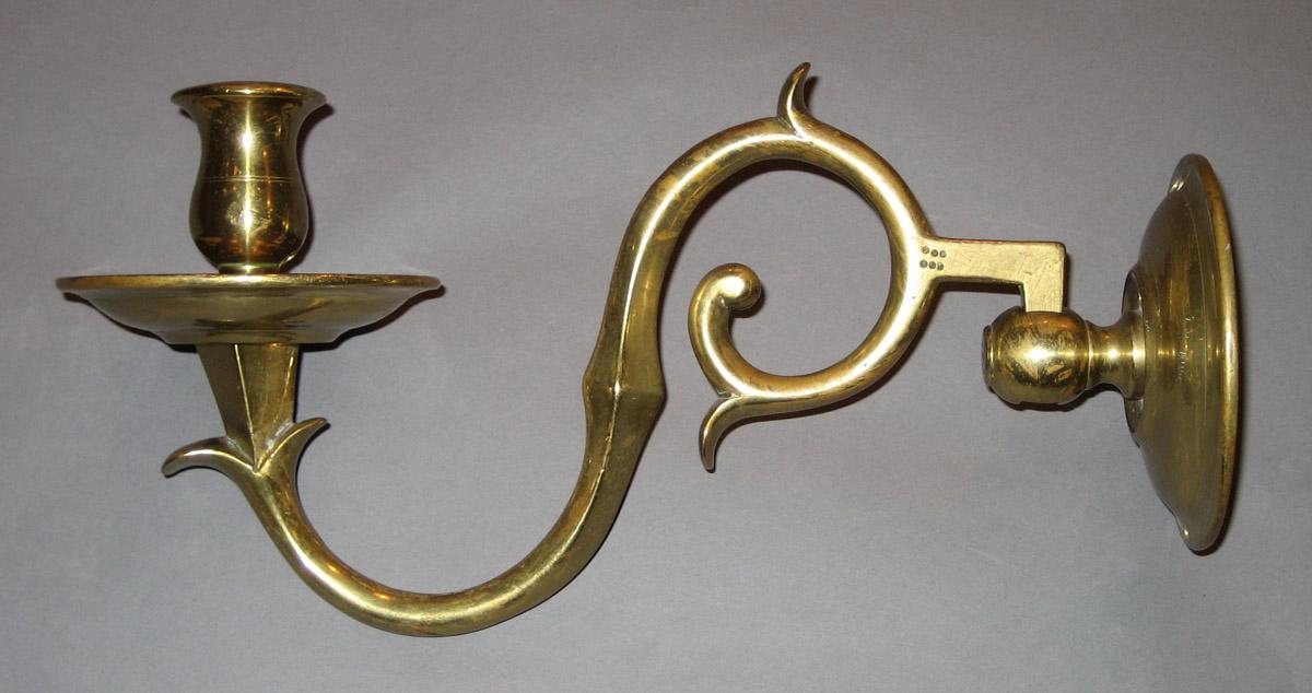 1968.0666.001 Sconce