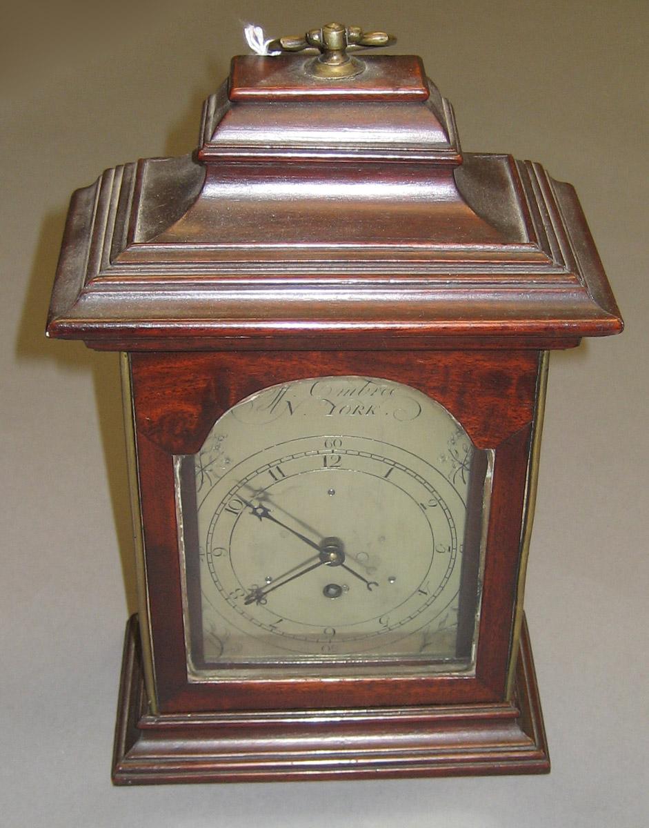1968.0668 A-C Bracket case clock