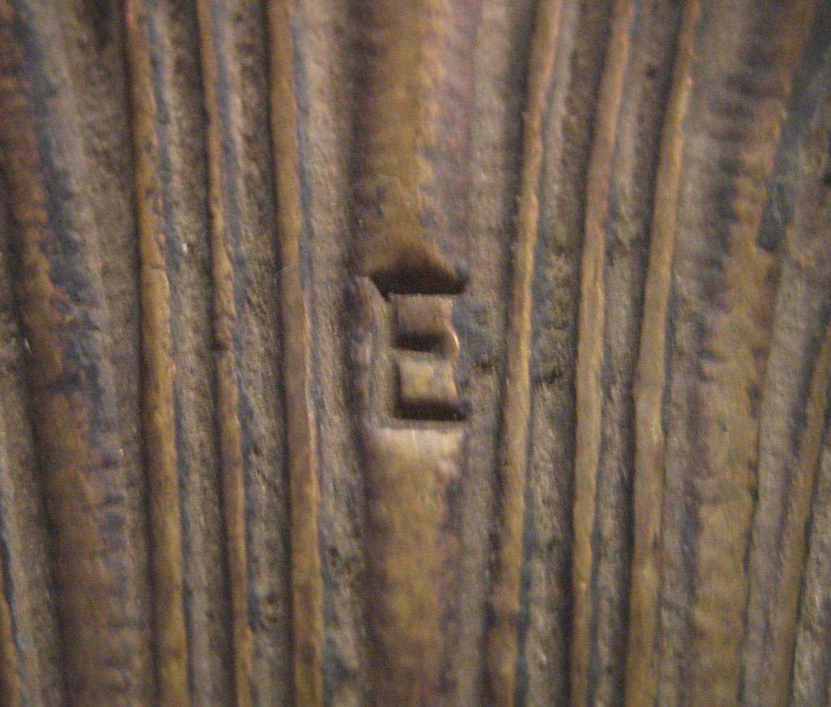 1968.0677.001 Sconce backplate (mark)