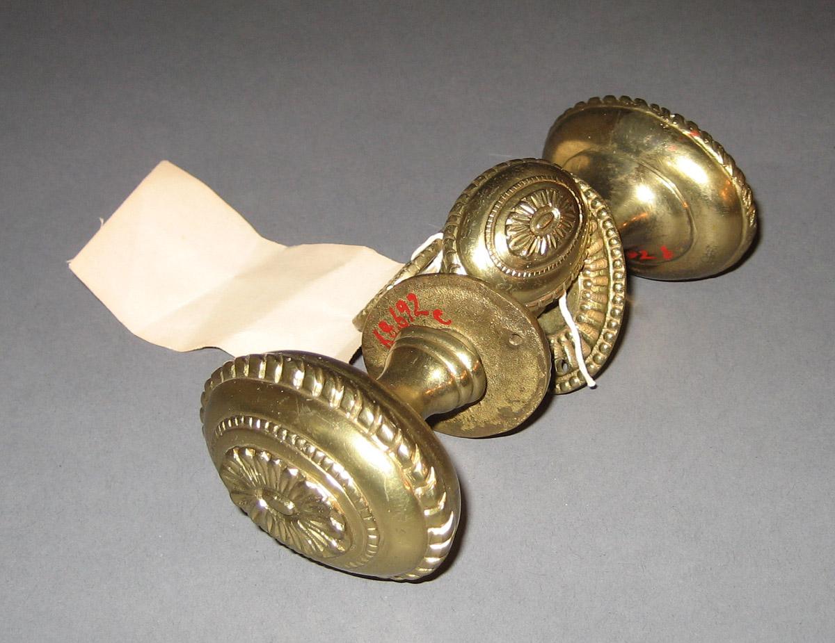 1968.0692 A-F Door knob