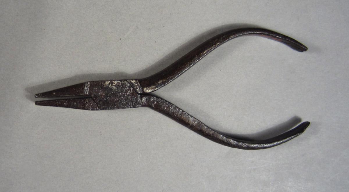 1957.0026.491 Pliers, View 2