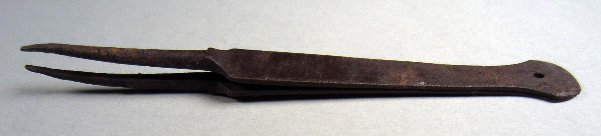 1957.0026.495 Tweezers, View 2