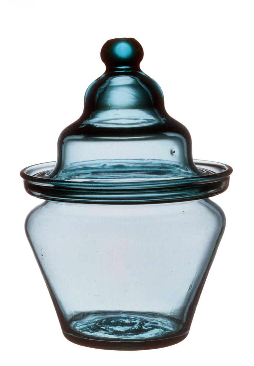 1968.0713 A, B Sugar bowl, view 2