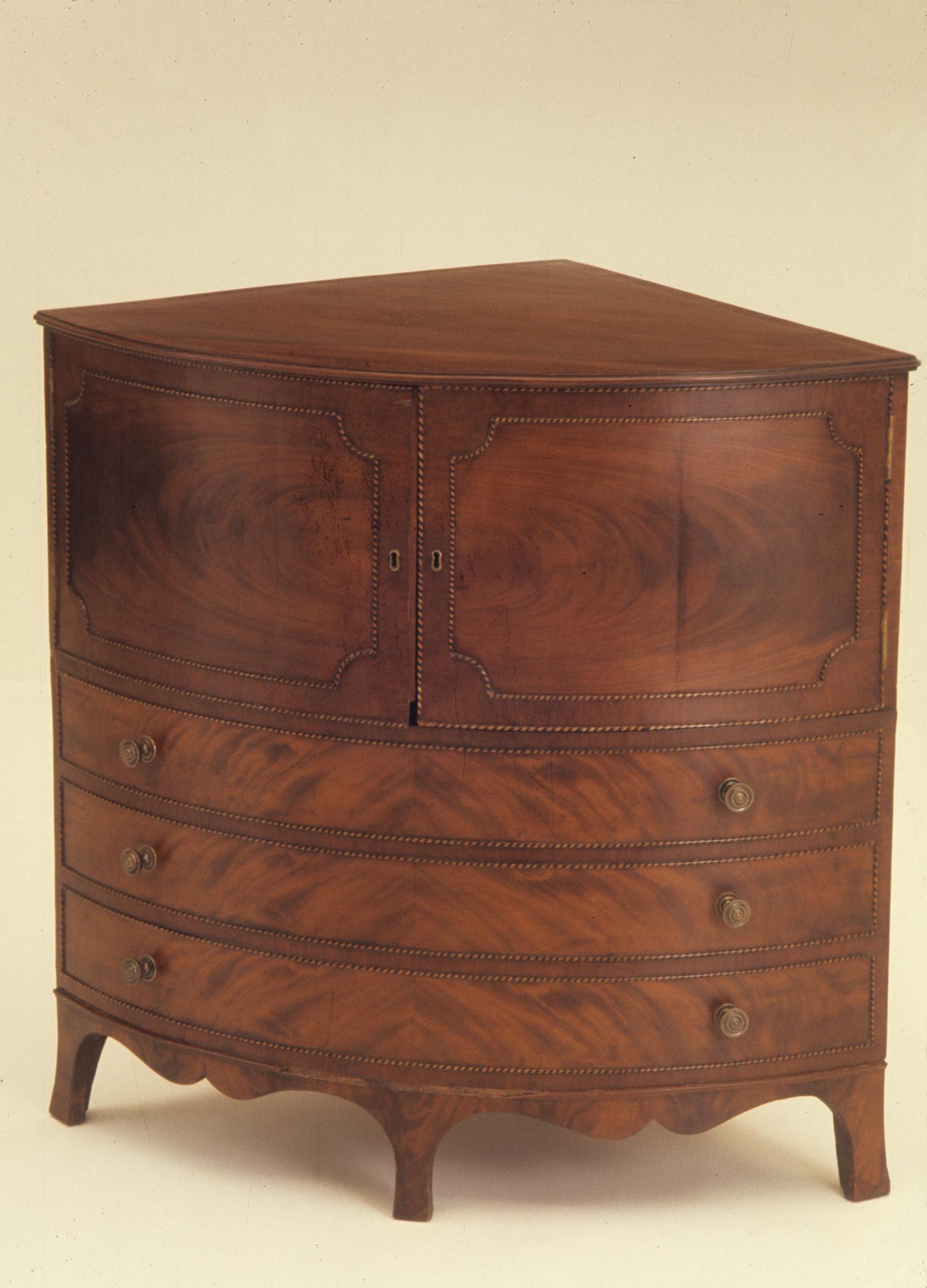 1968.0716 Close Stool, Corner Commode, View 1