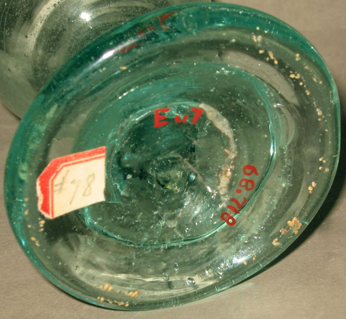 1968.0718 Glass wineglass (underside)