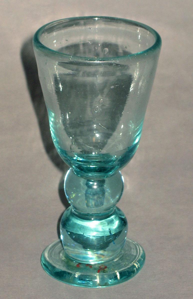 1968.0723 Glass wineglass