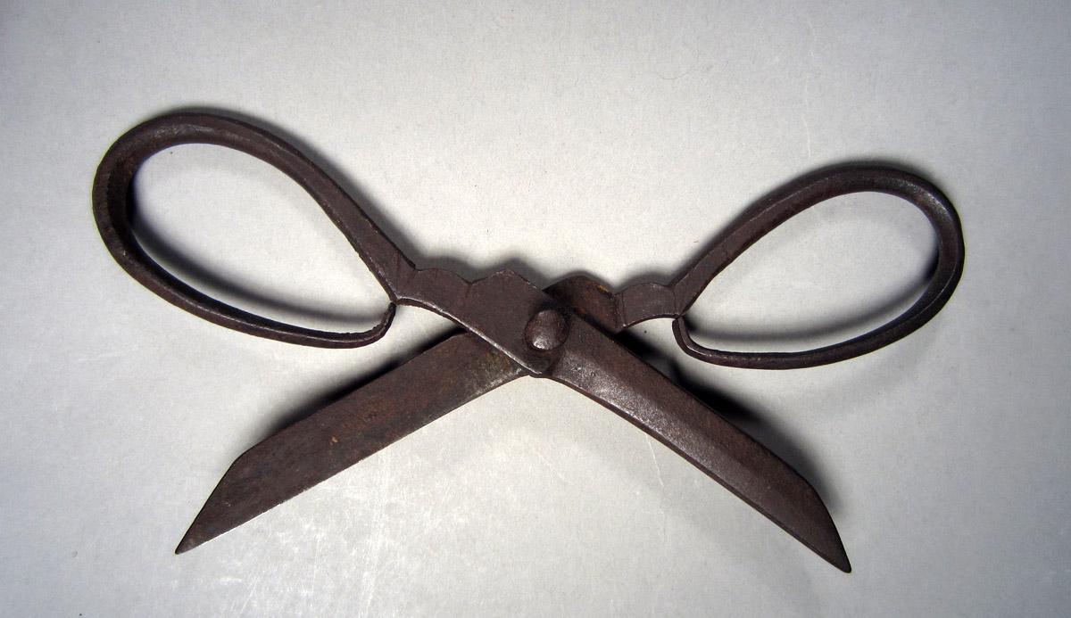 1957.0026.498 Scissors, View open