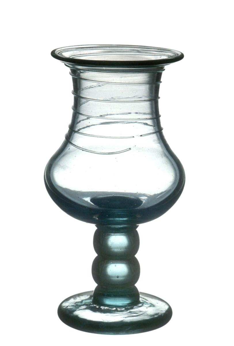 1968.0724 Flower container, view 2