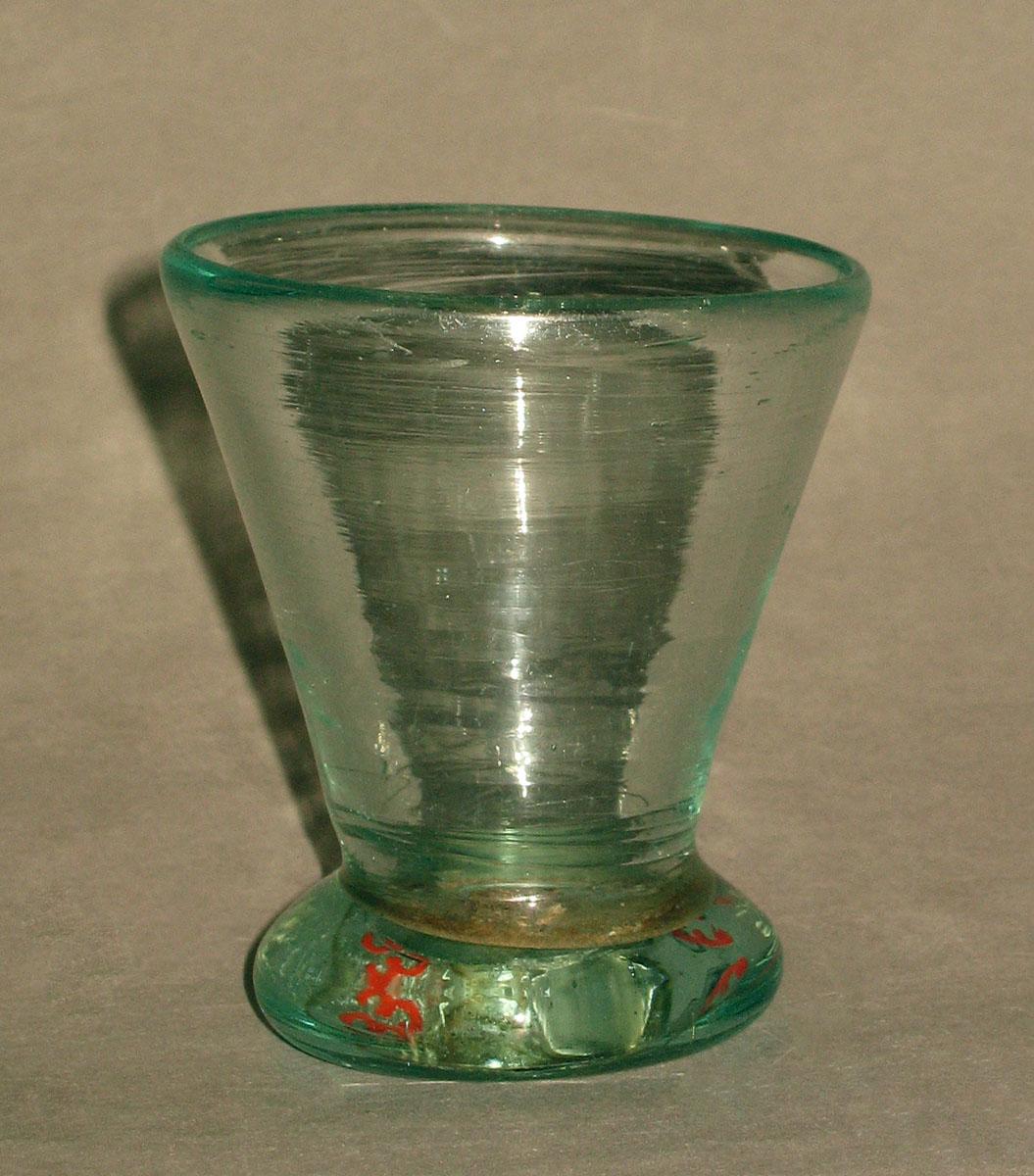 1968.0733 Glass tumbler