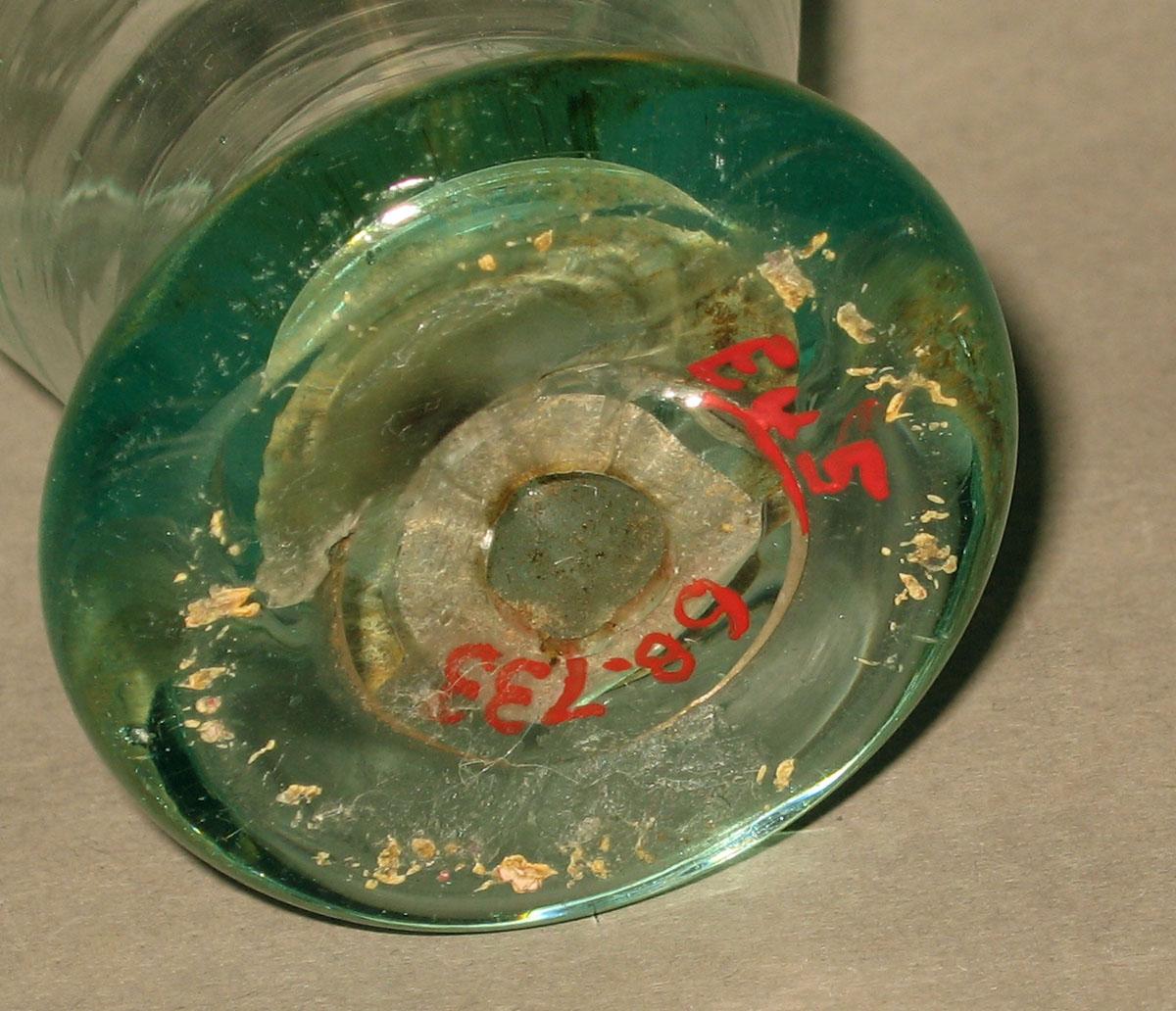 1968.0733 Glass tumbler (underside)