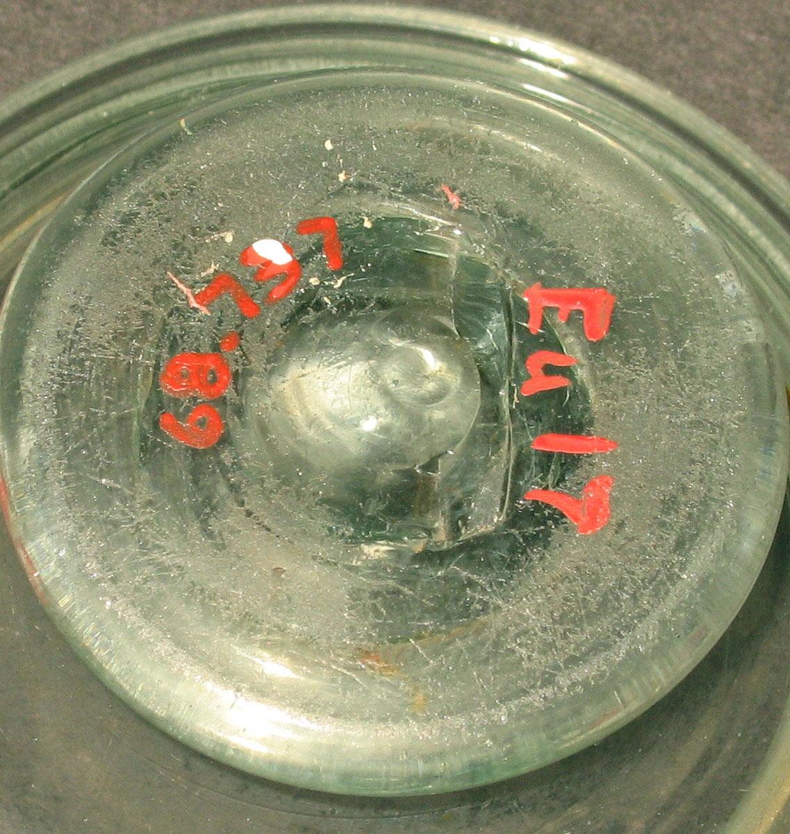 1968.0737 Glass dish (underside)