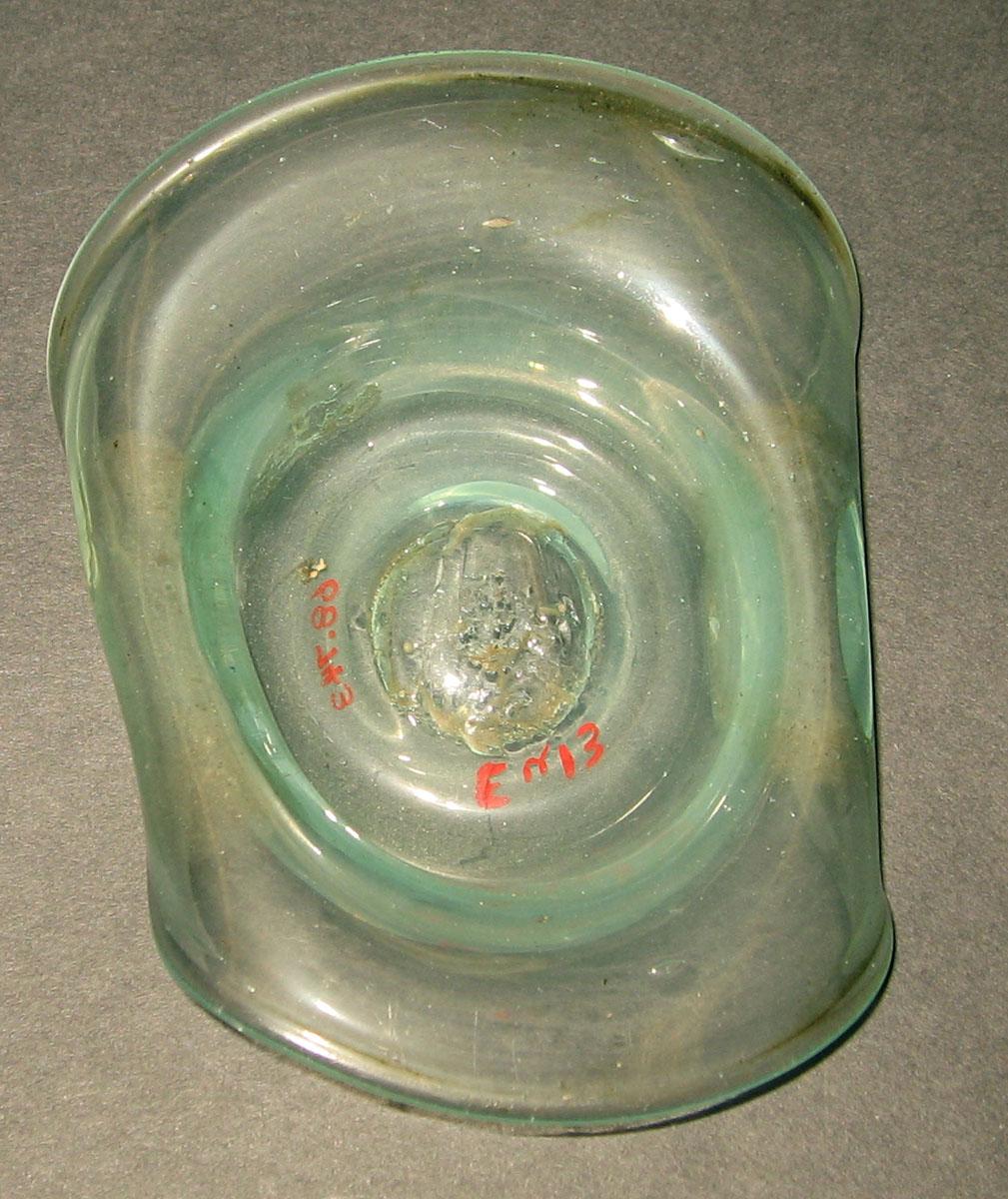 1968.0743 Glass dish (top)