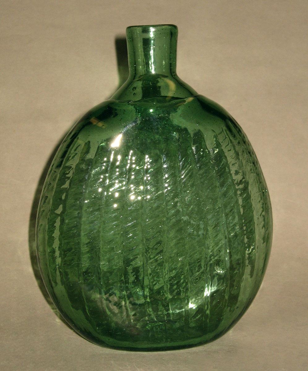 1968.0746 Glass flask
