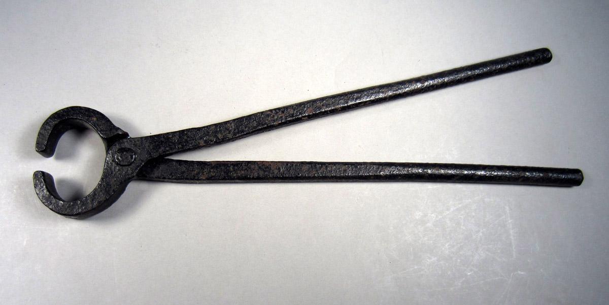 1957.0026.501 Tongs, View 2