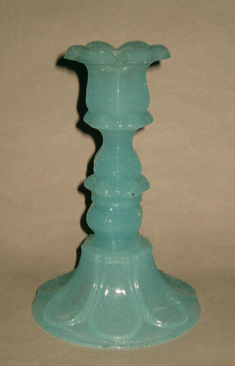 1968.0756.001 Glass candlestick