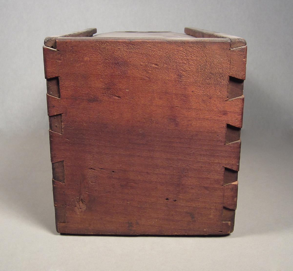 1957.0026.503 A, B, Box, back