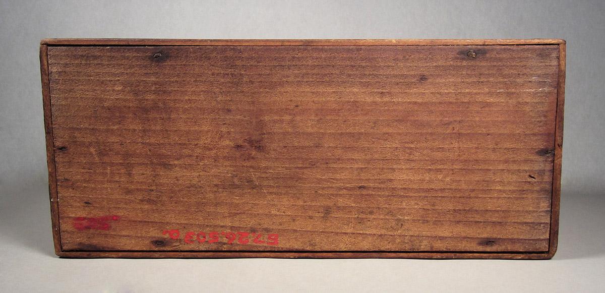 1957.0026.503 A, B, Box, bottom