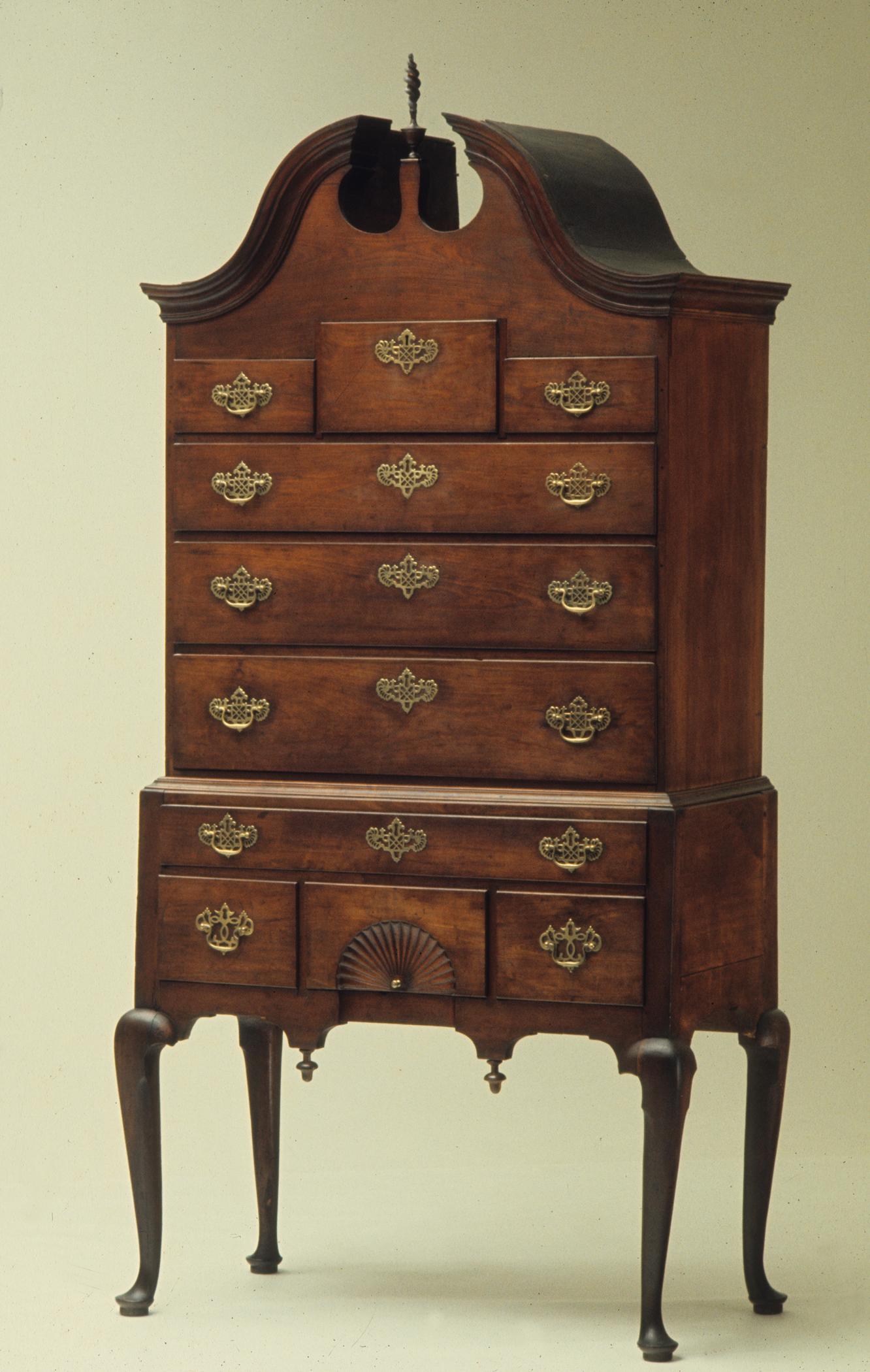 1968.0772 Chest of Drawers View 1.0