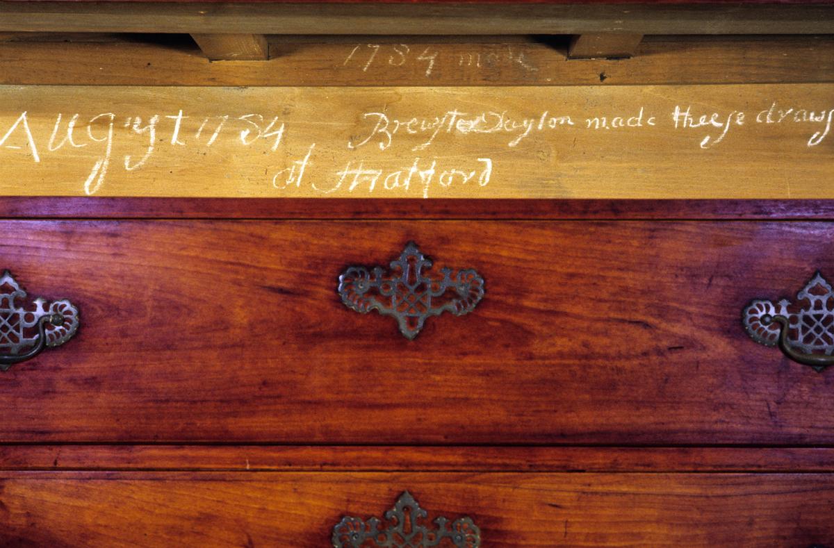 1968.0772 High Chest, Detail
