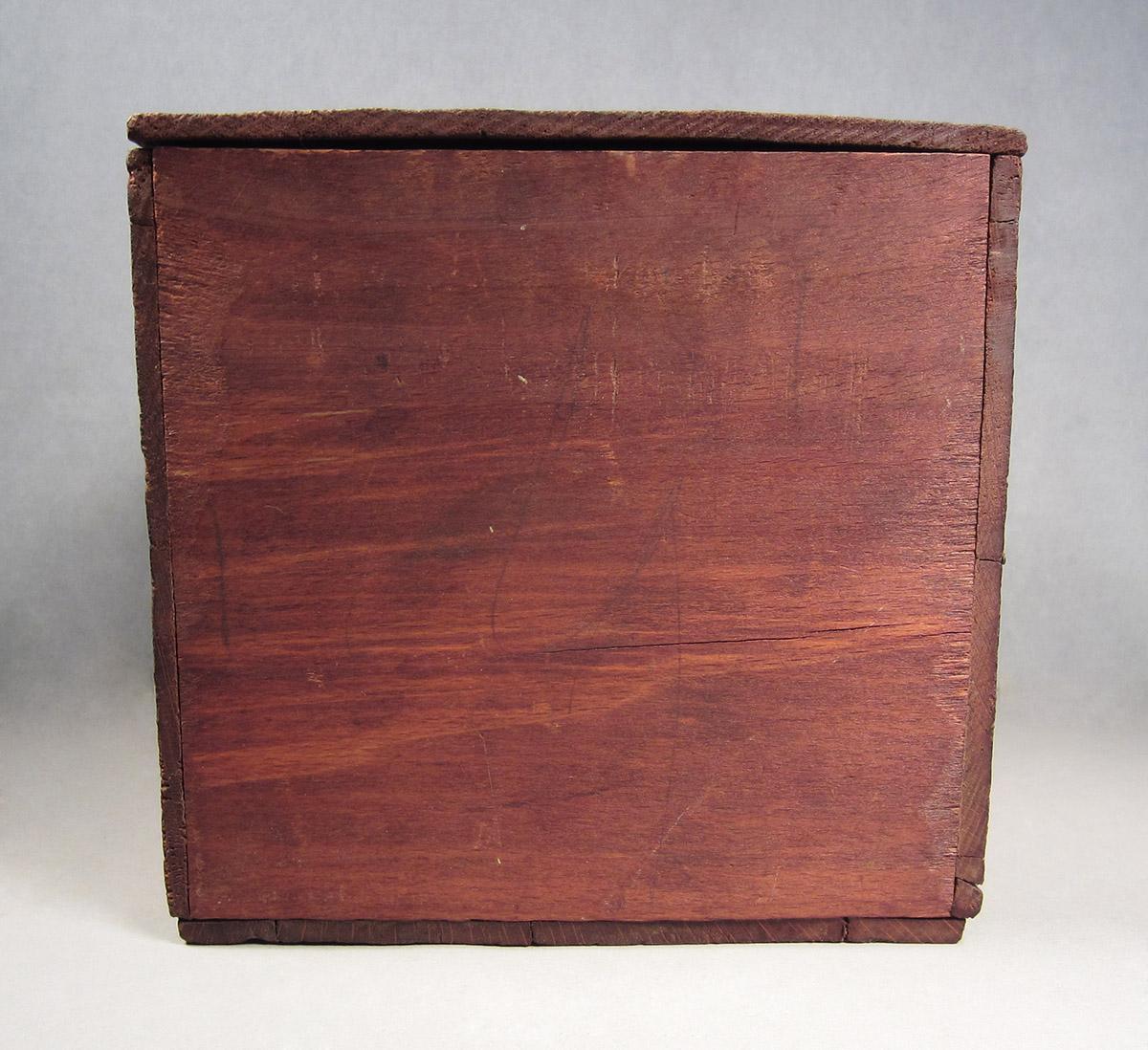 1957.0026.505, Box, side 2