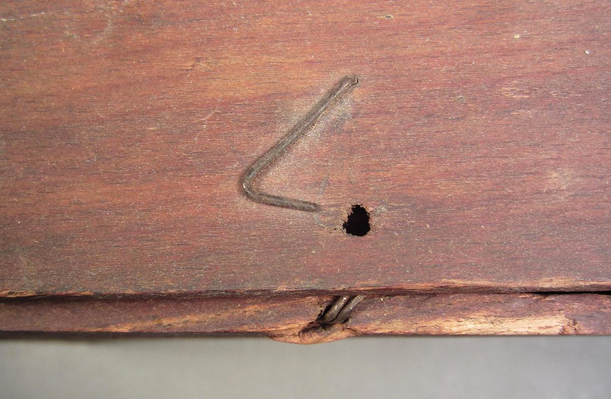 1957.0026.505, Box, latch detail