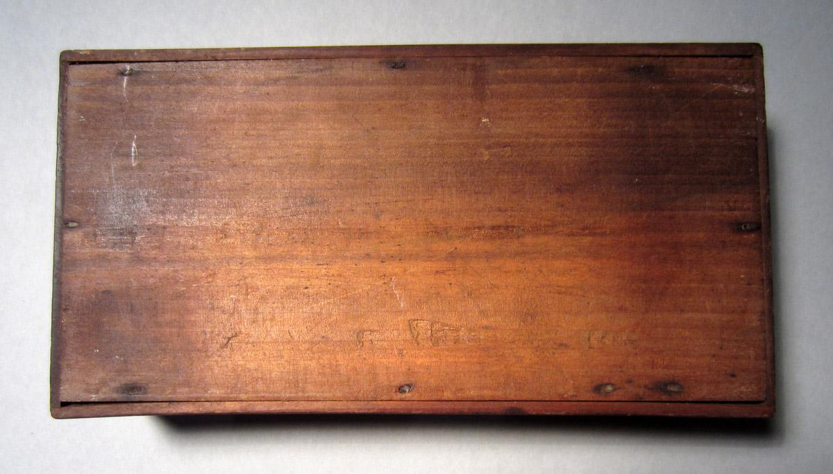 1957.0026.506 Box, Bottom