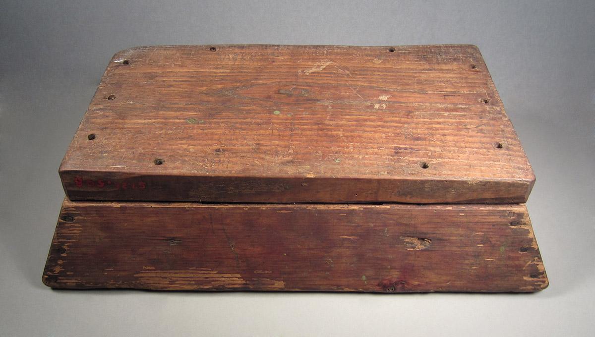 1957.0026.508, Box, bottom angle