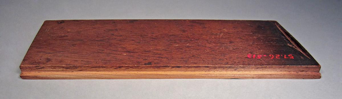 1957.0026.513, Drawer, side 1