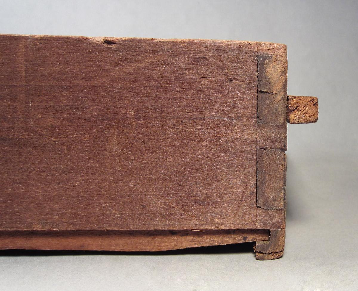 1957.0026.518, Drawer, back detail