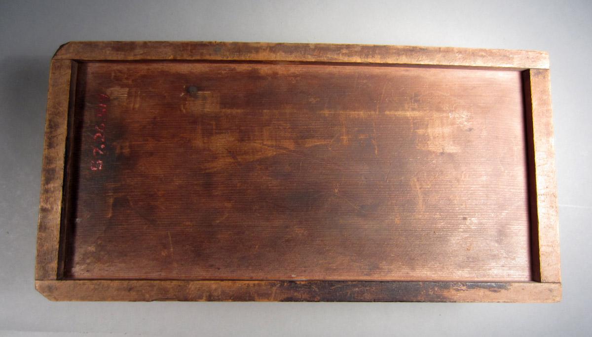 1957.0026.519 Drawer, Underside