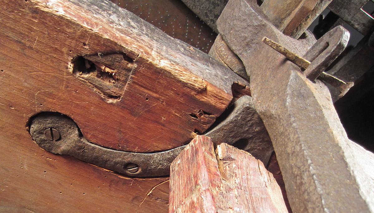 1957.0026.521, Bench vise, brace 2